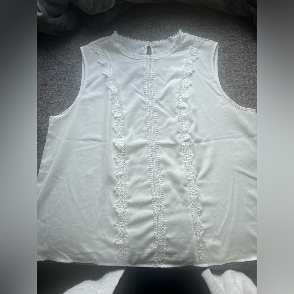 SHEIN Curve white sleeveless blouse, size 3XL.